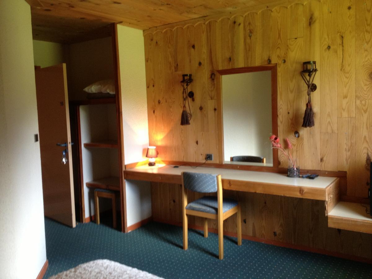 Hotel Cartusia Sarcenas Szoba fotó